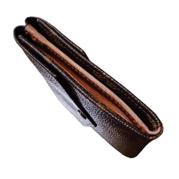 ✨️LOUIS VUITTON MONOGRAM ELISE WALLET - Picture 2 of 16